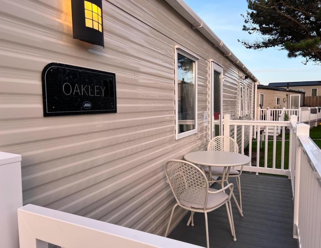 Newquay Bay Resort - Spacious - Sleeps 6 - Close To Porth Beach Eksteriør billede
